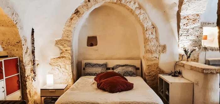 A double bed in a room