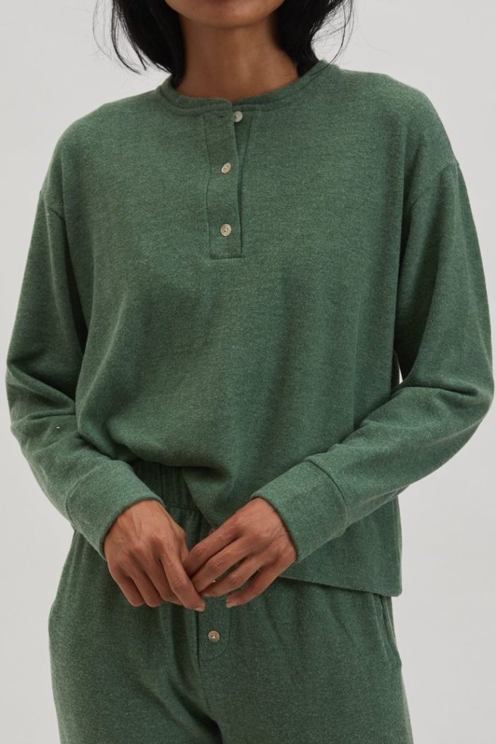 Comfy sweat set, comes in different fabrics and colors!
