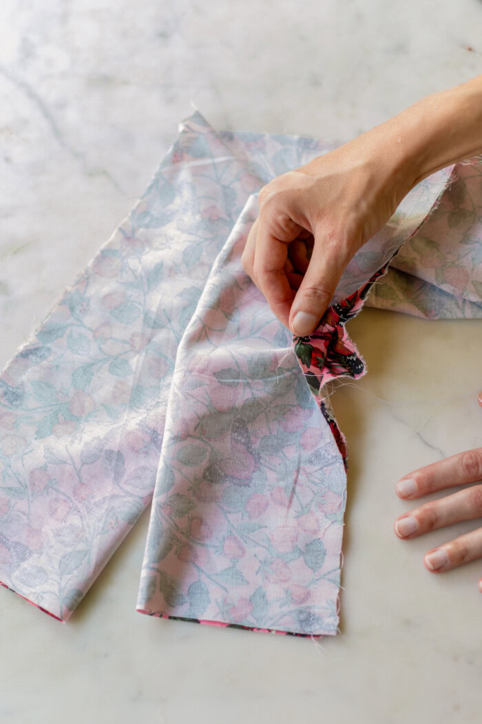 showing opening in seam